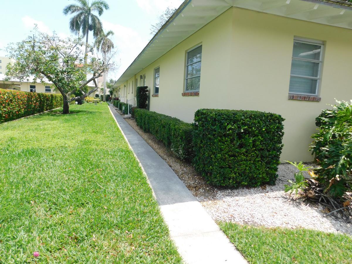 The Grove Beach Condominiums Delray Beach Exterior photo